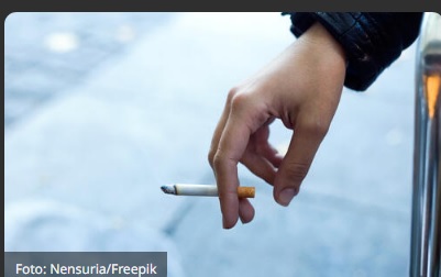 Aumento de impostos e de preço mínimo do cigarro desestimula consumo, mas pode incentivar contrabando, apontam especialistas