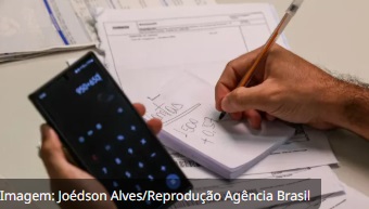 Inadimplência cresce e 42% repetem dívidas