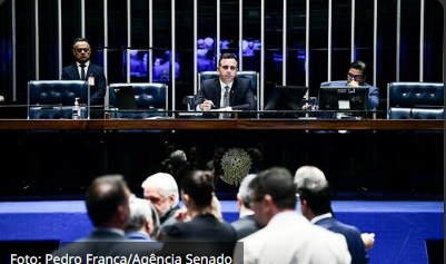 Projeto que reduz exigências para posse de armas tramita em urgência no Senado